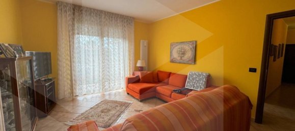 2 Schlafzimmer Wohnung in Vignola, Italy, Nr. 28668 2