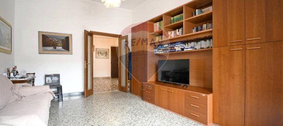 7غرفة شقة في Cagliari, Italy رقم 9251 44