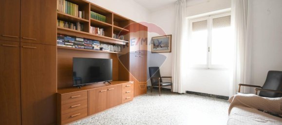 7غرفة شقة في Cagliari, Italy رقم 9251 43