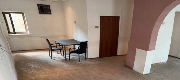 Здание с 11 спальнями в Цвиккау, Германия № 237016 2