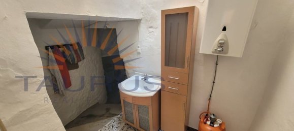 5 bedrooms House in Salares, Spain No. 184223 19