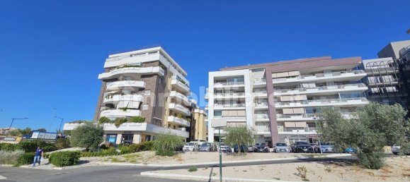 1 bedroom Apartment in Rome, Italy No. 318359 4