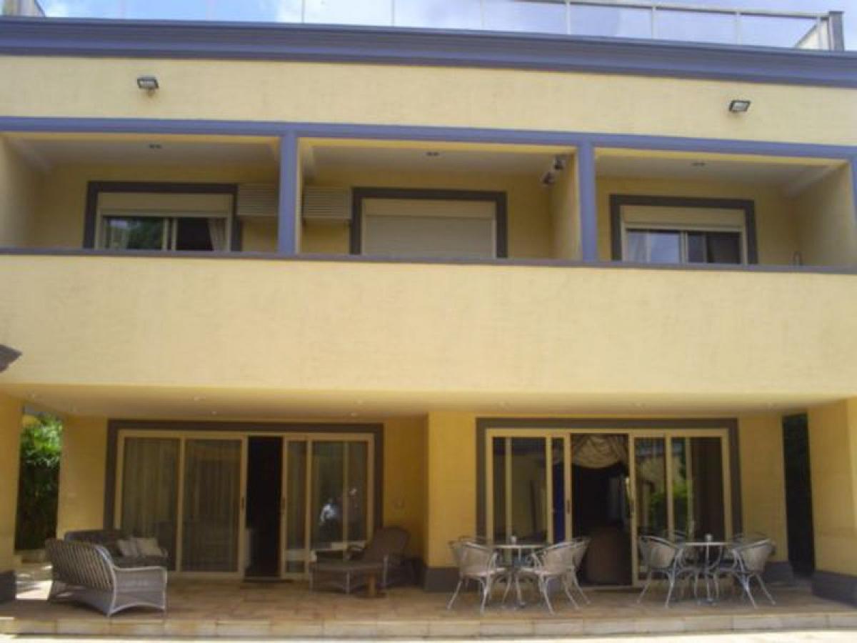 Casa de 6 dormitorios en Sao Paulo, Brazil No. 528597