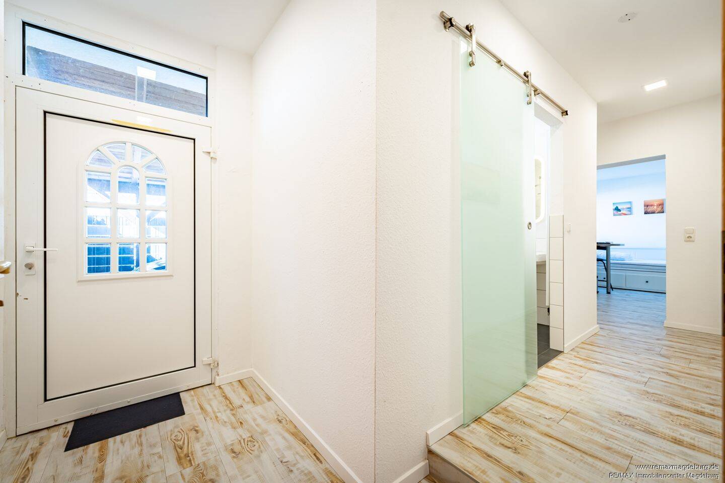 Таунхаус с 4 спальнями в Бёрде, Германия № 356874