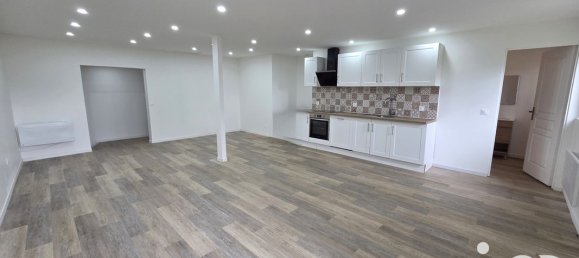 3 bedrooms House in Seine-et-Marne, France No. 318507 2