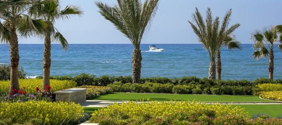 5 bedrooms Villa in Larnaca, Cyprus No. 1684 6