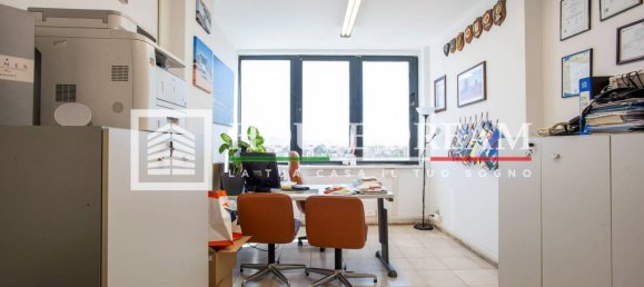 2 bedrooms Apartment in Rome, Italy No. 291403 10