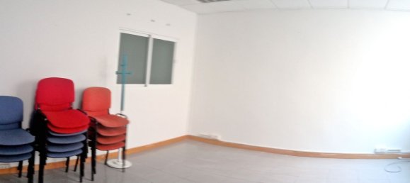 112m² Commercial property in Zaragoza, Spain No. 147429 3