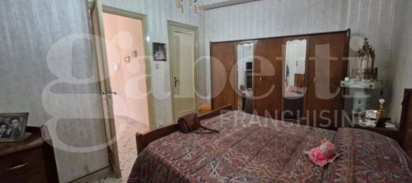 5 rooms Apartment in Palermo, Italy No. 53346 11