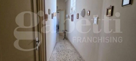 5 rooms Apartment in Palermo, Italy No. 53346 3