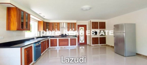 4 bedrooms Cafe / restaurant in Si Racha, Thailand No. 16001 9