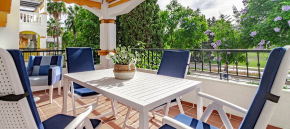 Apartamento de 2 dormitorios en Marbella, Spain No. 63631 2