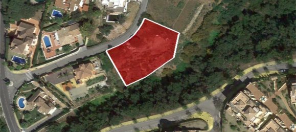 1560m² Land in Marbella, Spain No. 165975 9