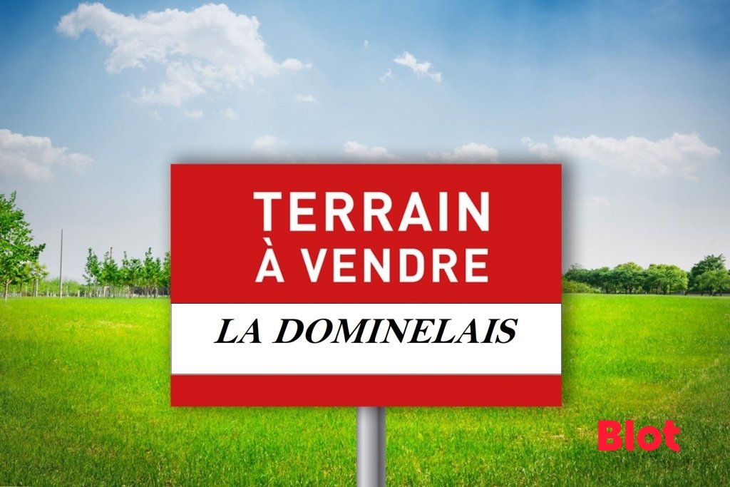  Land in La Dominelais, France No. 107310