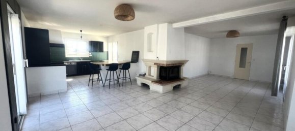 3 Schlafzimmer Haus in La Possonniere, France, Nr. 328189 3