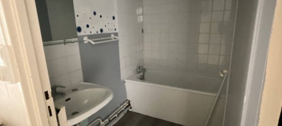 2 bedrooms Apartment in Reims, France No. 83153 5