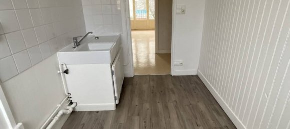 2 bedrooms Apartment in Reims, France No. 83153 7