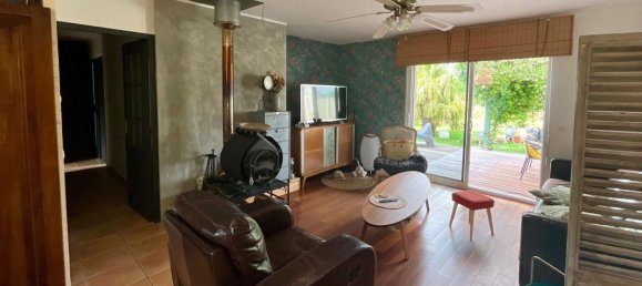 4 bedrooms House in Mehun-sur-Yevre, France No. 64451 2