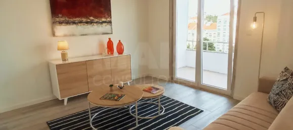 3 bedrooms Apartment in Lisbon, Portugal No. 84828 8