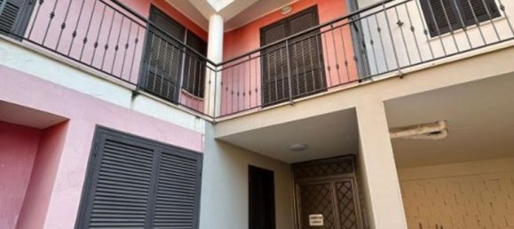 Apartamento de 3 habitaciónes en Marcianise, Italy No. 7584 2