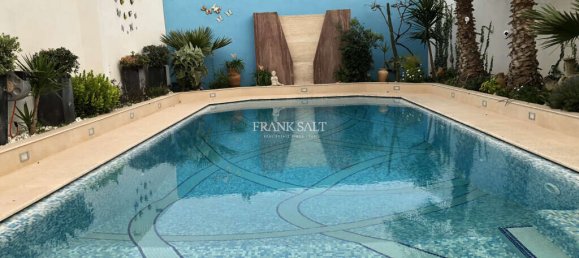 3 bedrooms Bungalow in Attard, Malta No. 9826 4