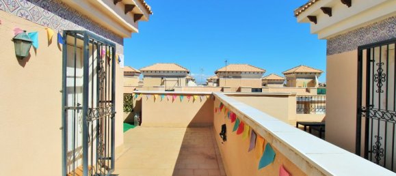 Adosado de 3 dormitorios en Alicante, Spain No. 186451 26