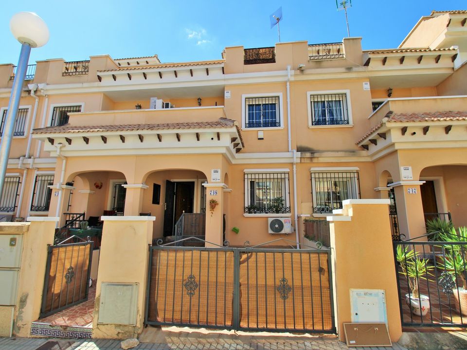 Adosado de 3 dormitorios en Alicante, Spain No. 186451