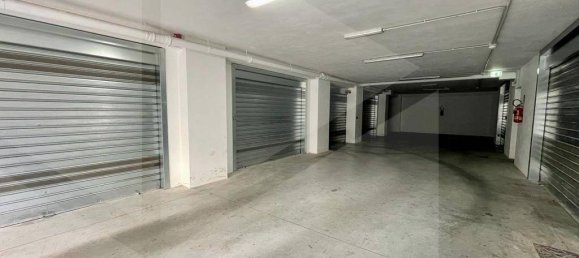 Гараж с 1 комнатой в Матера, Италия № 18681 2