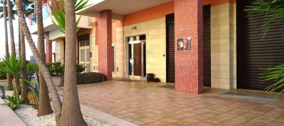 3 rooms Apartment in Molfetta, Italy No. 42353 11