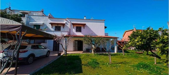 8 rooms Villa in Pomezia, Italy No. 33017 3