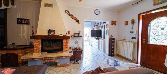 8 rooms Villa in Pomezia, Italy No. 33017 7