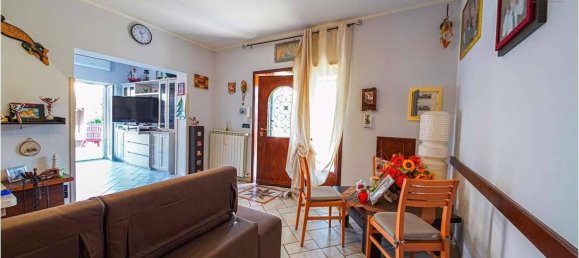 8 rooms Villa in Pomezia, Italy No. 33017 33