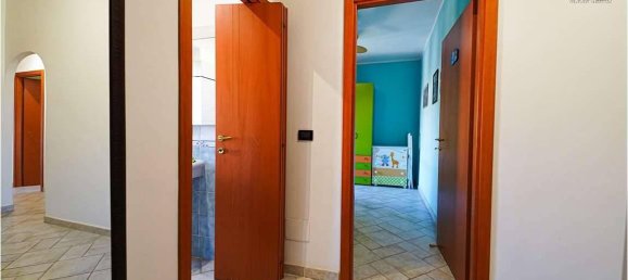 8 rooms Villa in Pomezia, Italy No. 33017 11
