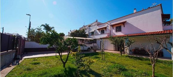 8 rooms Villa in Pomezia, Italy No. 33017 4