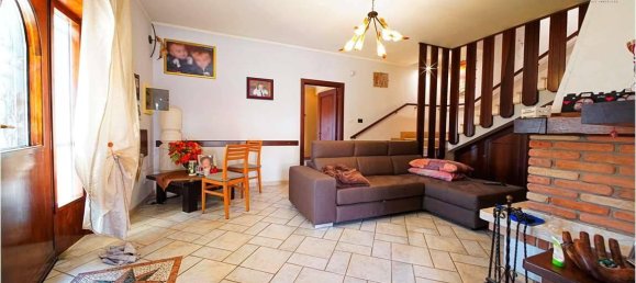 8 rooms Villa in Pomezia, Italy No. 33017 5