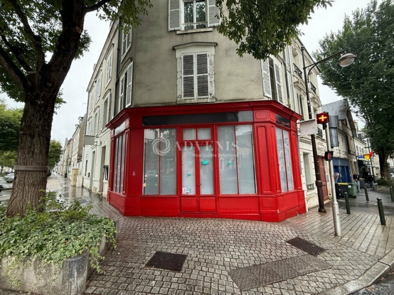 Oficina en Orleans, France 100 m² No. 347793