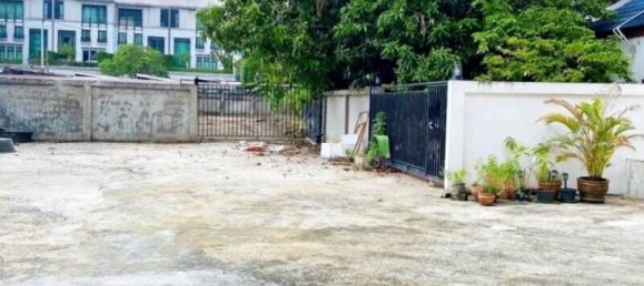 Commercial property in Bangkok, Thailand No. 14112 4