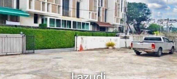 Commercial property in Bangkok, Thailand No. 14112 3