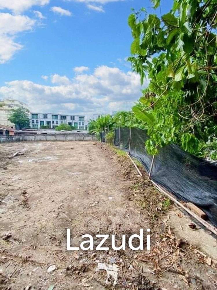  Commercial property in Bangkok, Thailand No. 14112