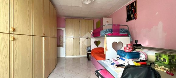 3 rooms Apartment in Torre del Greco, Italy No. 2241 21