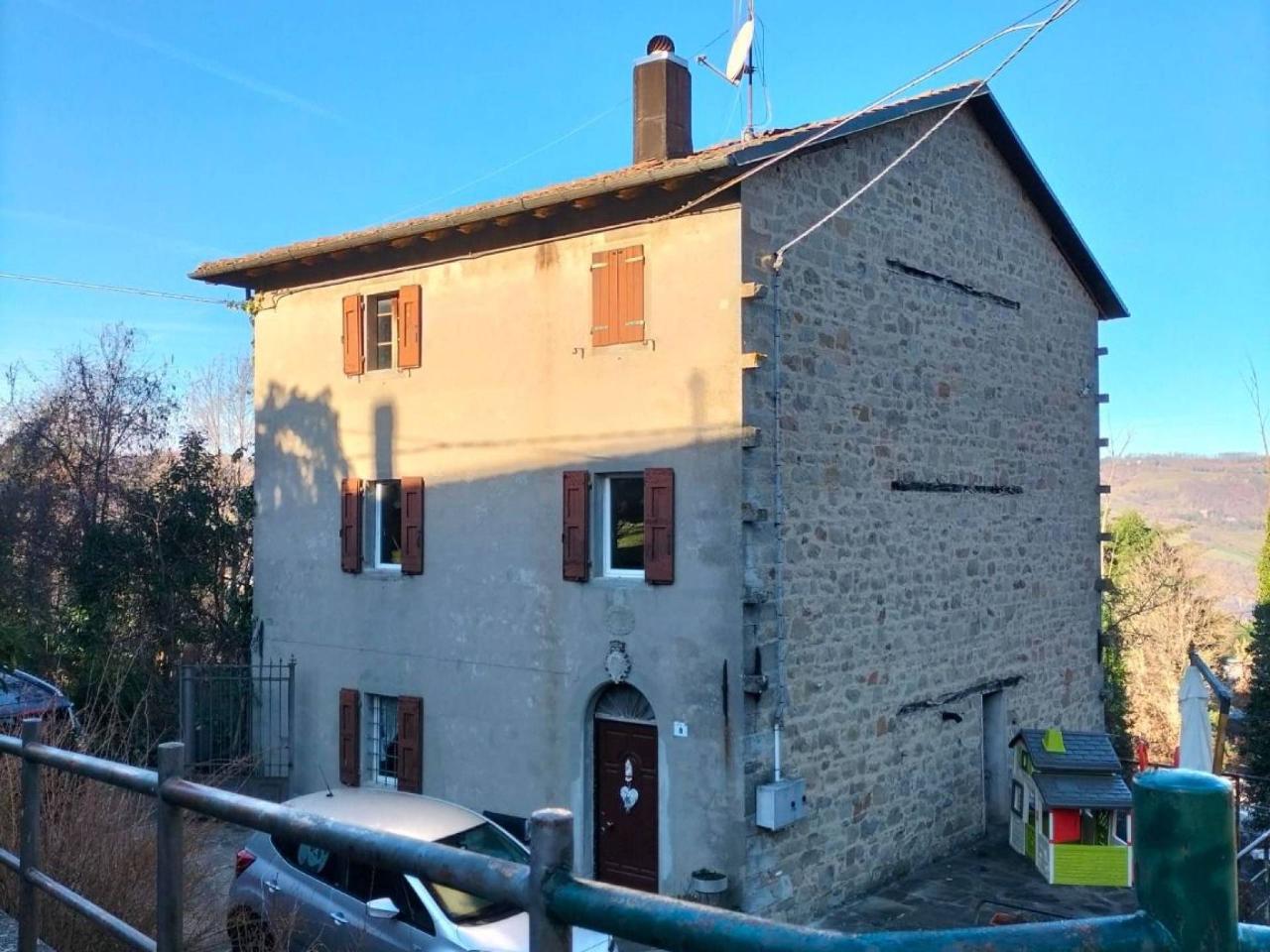 6-Zimmer Haus in San Benedetto Val di Sambro, Italy, Nr. 119097