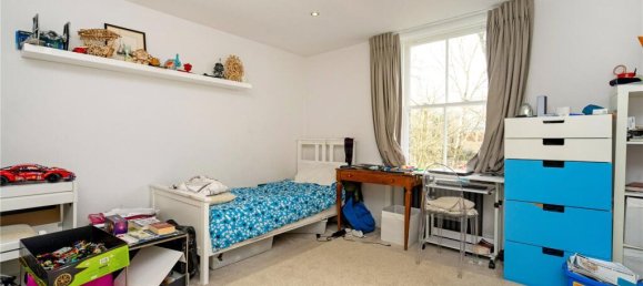 9 bedrooms House in London, United Kingdom No. 5330 37