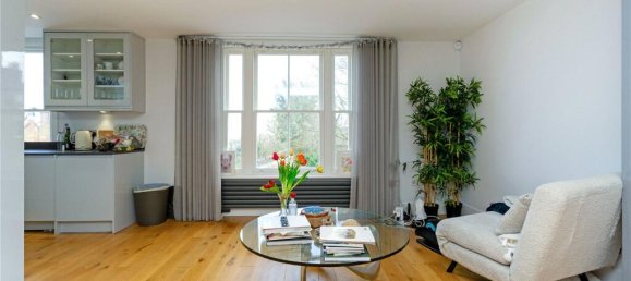 9 bedrooms House in London, United Kingdom No. 5330 29