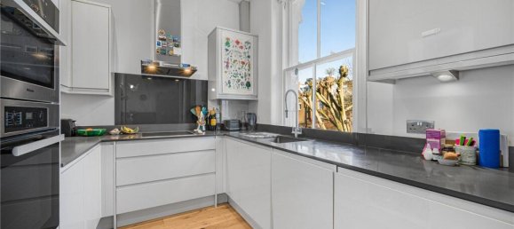 9 bedrooms House in London, United Kingdom No. 5330 24