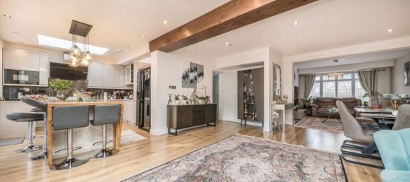 5 bedrooms House in Surbiton, United Kingdom No. 10212 4