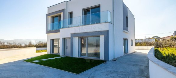 4 bedrooms House in Batalha, Portugal No. 22435 30