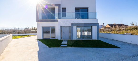 4 bedrooms House in Batalha, Portugal No. 22435 5