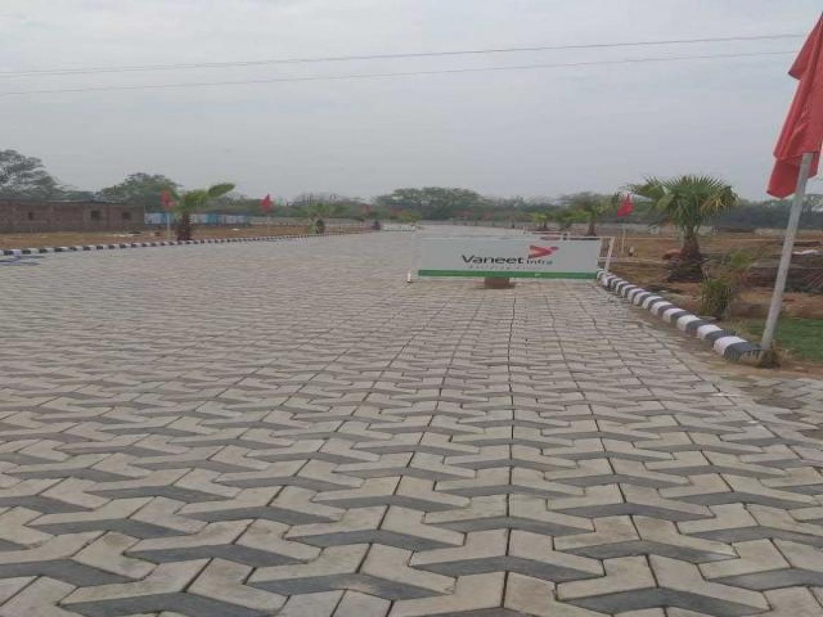  قطعة أرض في Chandigarh, India رقم 36292