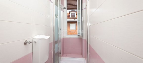 2 bedrooms Apartment in Turin, Italy No. 333499 5