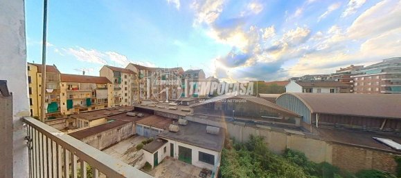 2 bedrooms Apartment in Turin, Italy No. 333499 21